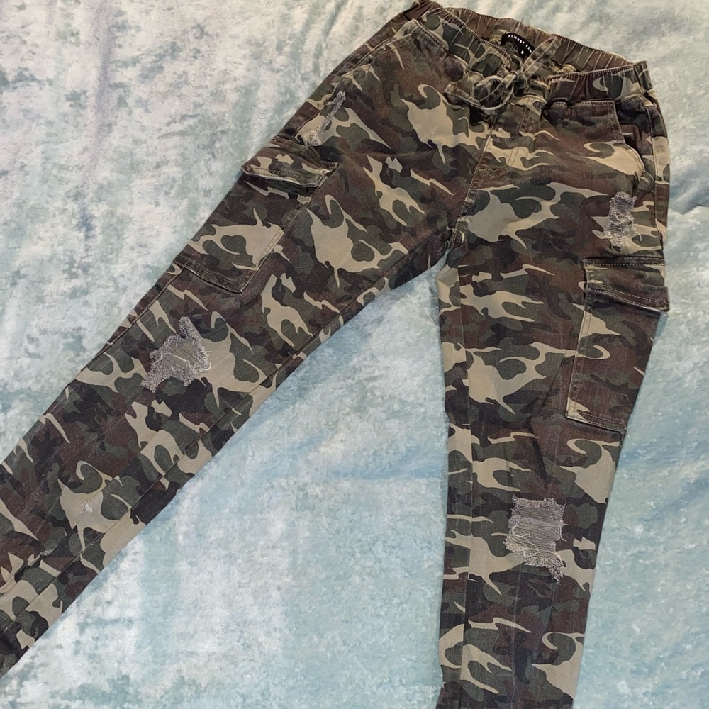Rue 21 Camo Joggers